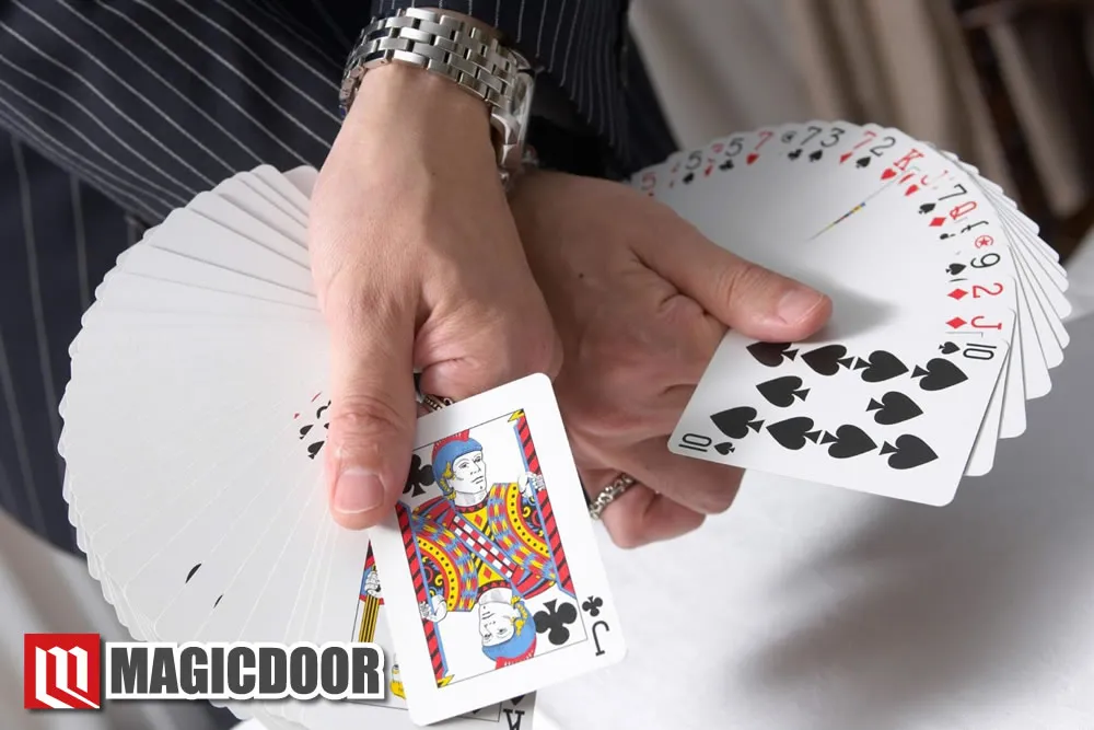 フラリッシュとはトランプの曲芸？練習方法とやり方を徹底解説！