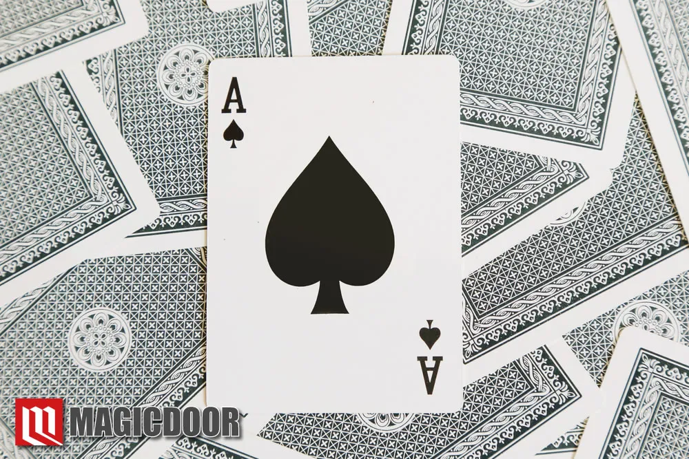 スペードのエースの深い意味とは？トランプの最高位や死のカードと呼ばれる理由を考察！