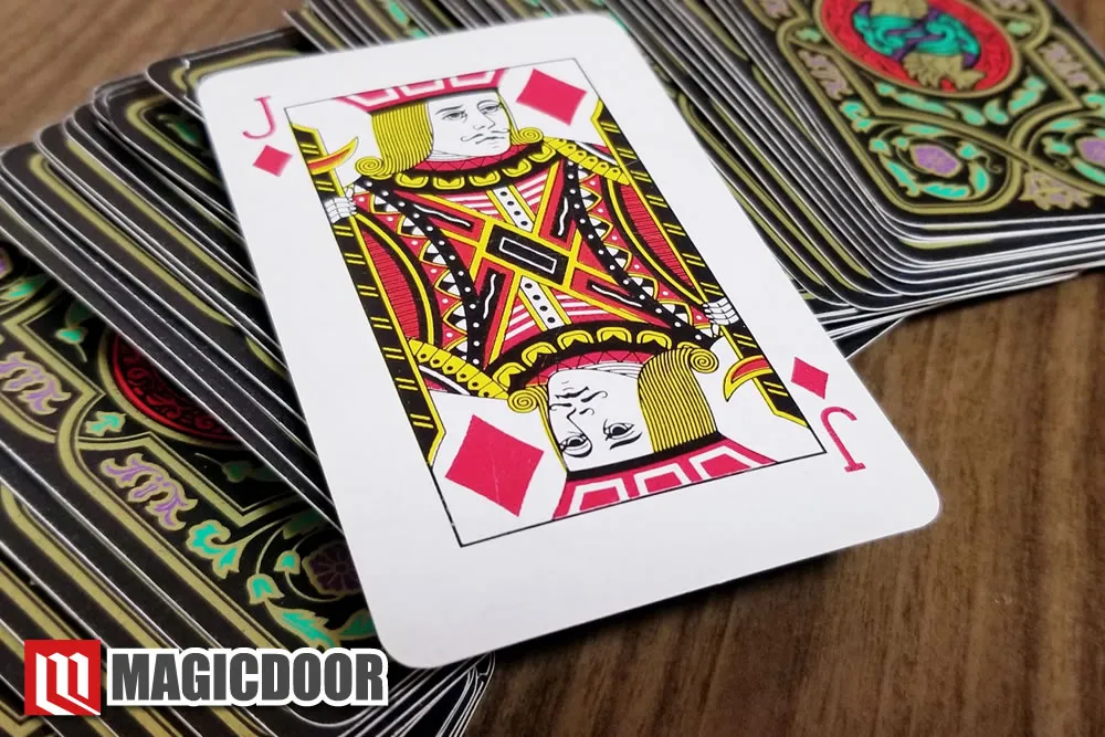 小泉エリはマジシャンで占い師？気になるにゅうりん占いについても紹介！