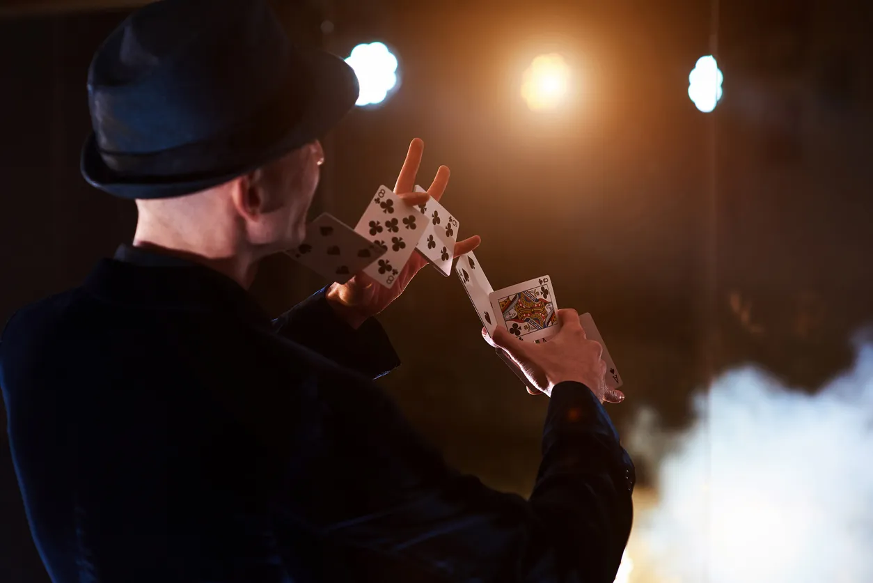 マジシャン・KYO-SUKEはヴァーチャリスト？プロフィールや経歴を徹底解説