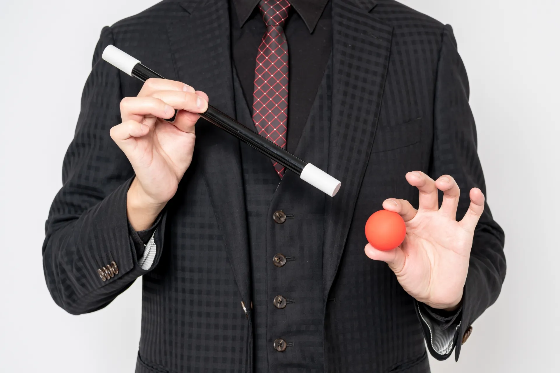 マジックランドでは有名マジシャンの話が聴ける？おすすめの商品やマジック動画を紹介！