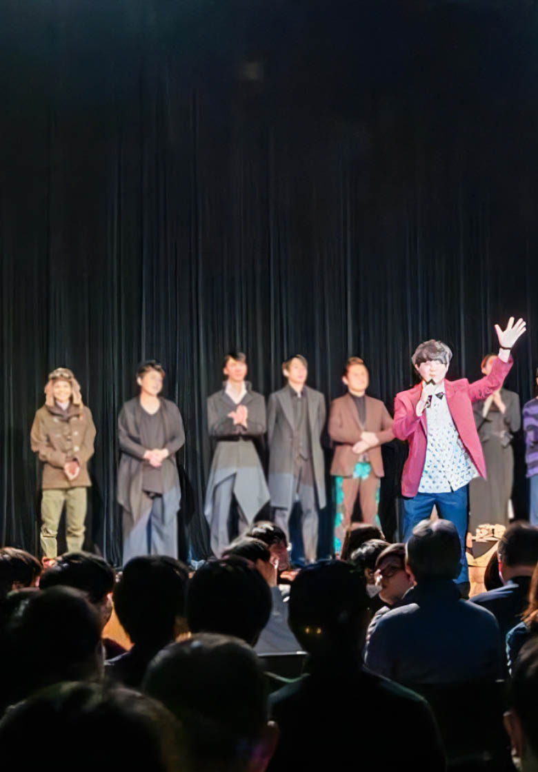 ご希望の日程・場所へ<br> マジシャンが来てくれる！